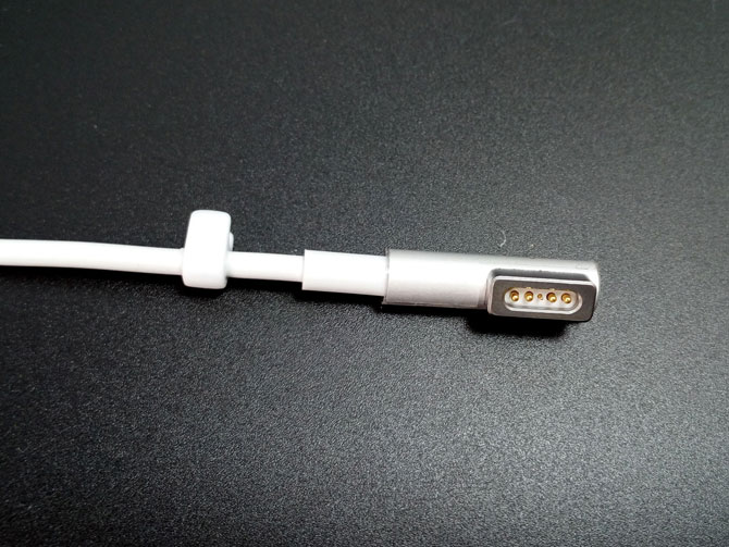 sạc Macbook 85W 