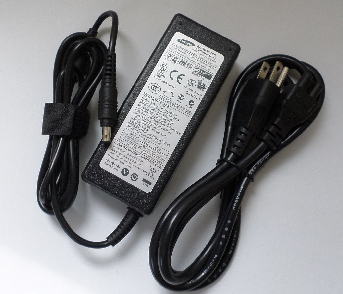 Sạc Adapter Laptop Samsung R590 Sạc Adapter Laptop Samsung R590