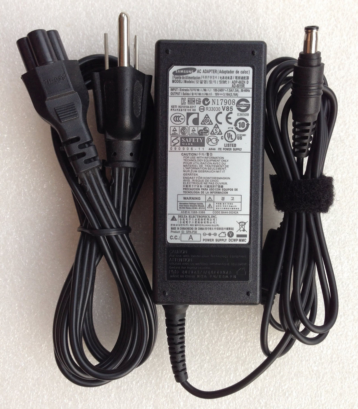 Sạc Laptop samsung NP300V4Z Sạc Laptop samsung NP300V4Z